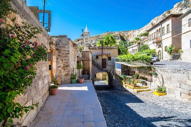 2-Day Cappadocia Tour from Istanbul - Optional Balloon Ride - Meals, hotels, and how to handle evenings when you are not in Göreme