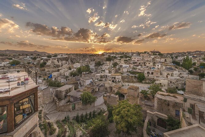 2 Days Cappadocia from Istanbul with Cave Hotel+Optional Balloon - Guides, Communication, and the Human Side of the Plan