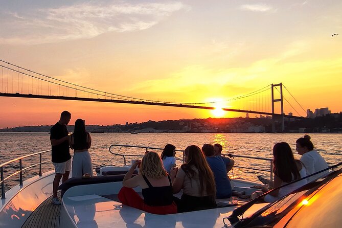 All in One Day Istanbul - Historical Tour of Istanbul with Bosphorus Cruise - Bosphorus Sunset on a Luxury Yacht: Europe and Asia, Framed From the Water