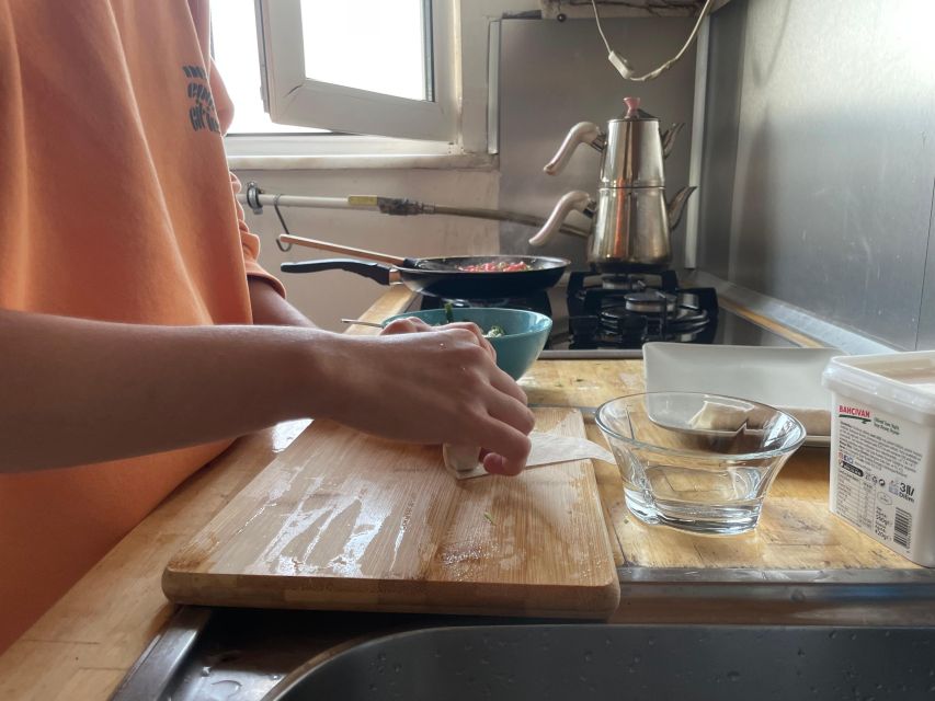 Authentic Turkish Breakfast Cooking at Home with Locals - Finding the host at Oyak Sitesi, number 21