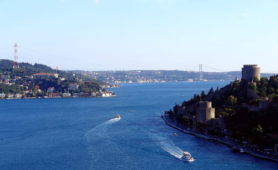 Bosphorus Cruise and Two Continents Tour with Local Guide - Pickup, minivan comfort, and the parts that can mess up your timing