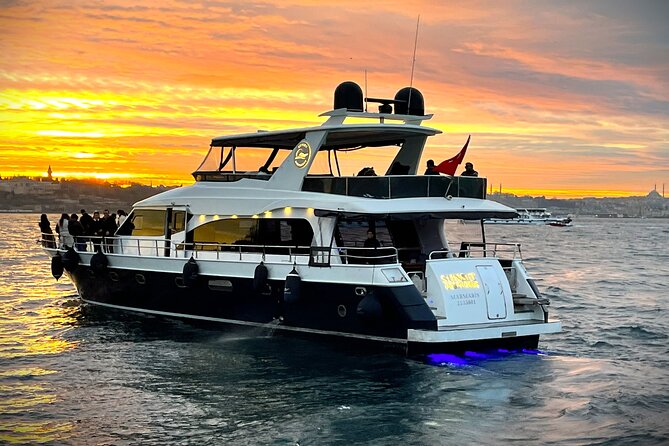 Bosphorus Sunset: An Enchanting Yacht Cruise in Istanbul - A Bosphorus sunset cruise is the easiest way to get your bearings
