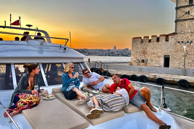 Bosphorus Sunset or Daytime Yacht Cruise with Snacks & Live Guide - Crossing Back and Forth: Fatih Sultan Mehmet Bridge and Kanlıca
