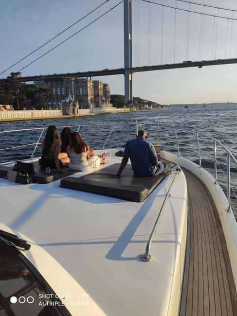 Bosphorus Sunset Yacht Cruise with Guide & Snacks - What the live guide really adds (and why it matters)