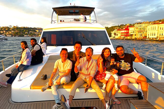 Bosphorus Sunset Yacht Cruise with Snacks and Live Guide - Rumeli Hisarı: the narrowest point feeling of the Bosphorus