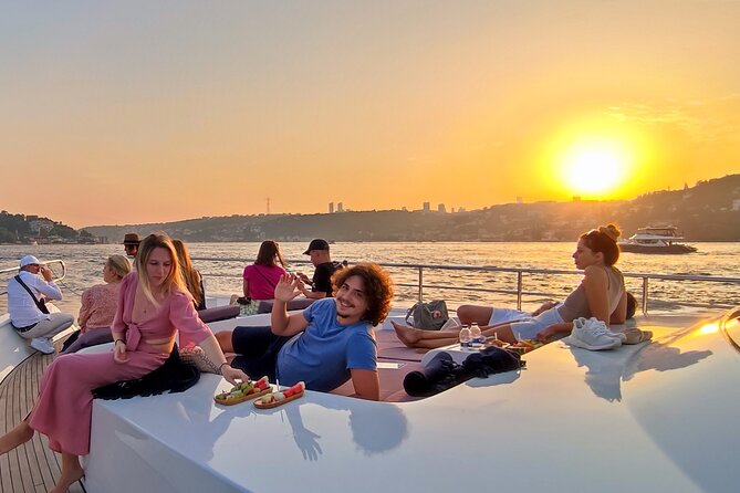 Bosphorus Sunset Yacht Experience: Istanbul’s Best - Modern Bridges and City Icons: Fatih Sultan Mehmet Bridge, Beylerbeyi, Galata, and Maiden’s Tower