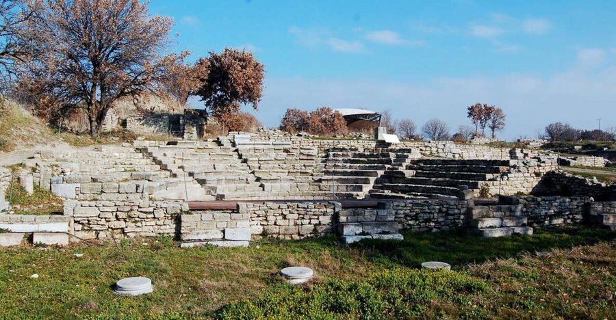 Canakkale: Full-Day Troy and Gallipoli Tour - The Ferry and Lunch Break in Eceabat