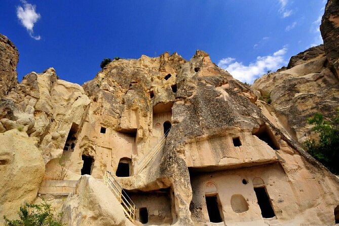 Cappadocia Dream: 2-Days Tour from Istanbul & Balloon Ride Option - Cave hotels: what Yunak, Zeydem, and Misty can do for your trip