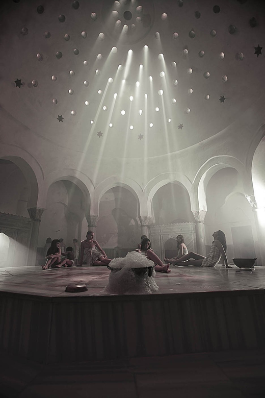 Çemberli Taş Traditional Turkish Bath - First contact inside: dressing cubicle, sandals, and the peştemal wrap