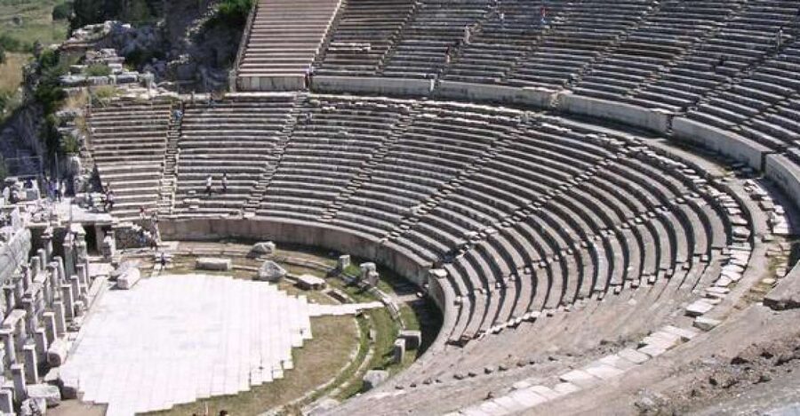 From Istanbul: 2-Day Ephesus & Pamukkale Tour by Bus - Day 1 in Selcuk and Kusadasi: Ephesus, Artemis, Mary’s House, and Isa Bey Mosque