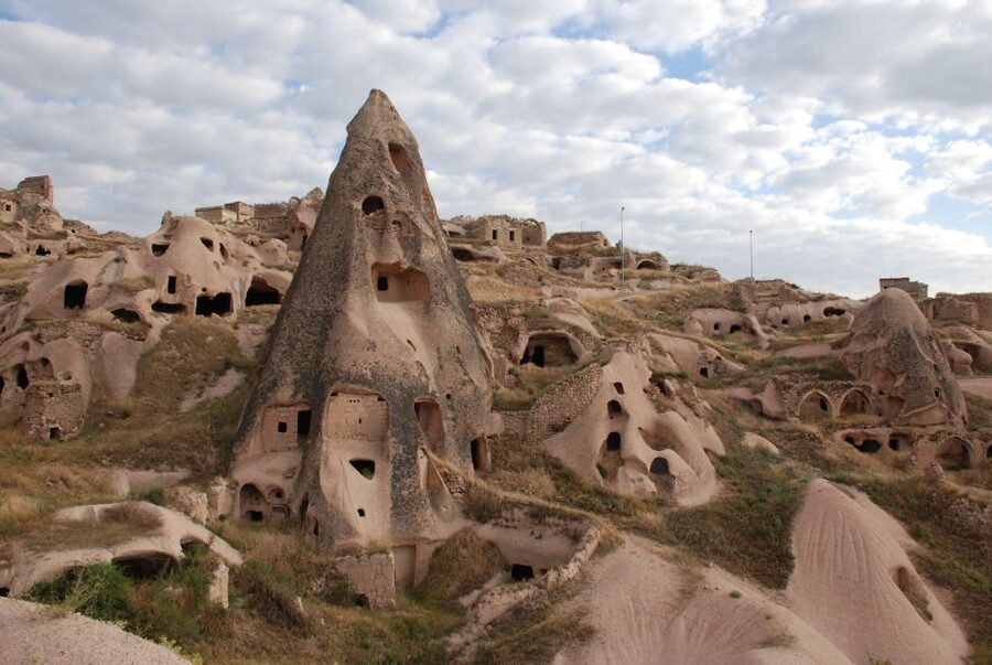 From Istanbul: 2-Day Trip to Cappadocia w/Balloon+Cave Hotel - Price and what you actually get for $679