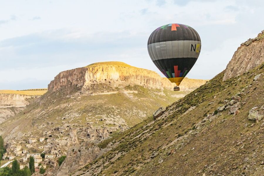 From Istanbul: 3-Day Cappadocia Tour with Balloon Ride - Getting There Like a Pro: Istanbul Flights, Fast Transfers, Cave Hotel Base