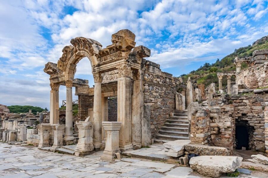 From Istanbul: Ephesus and House of Virgin Mary Day Trip - Isabey Mosque and finishing with Temple of Artemis