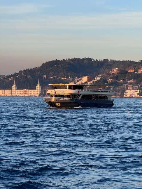 From Istanbul: Guided Europe and Asia Tour by Bus and Boat - How the Guidance Works (English and Russian, Plus Audio)