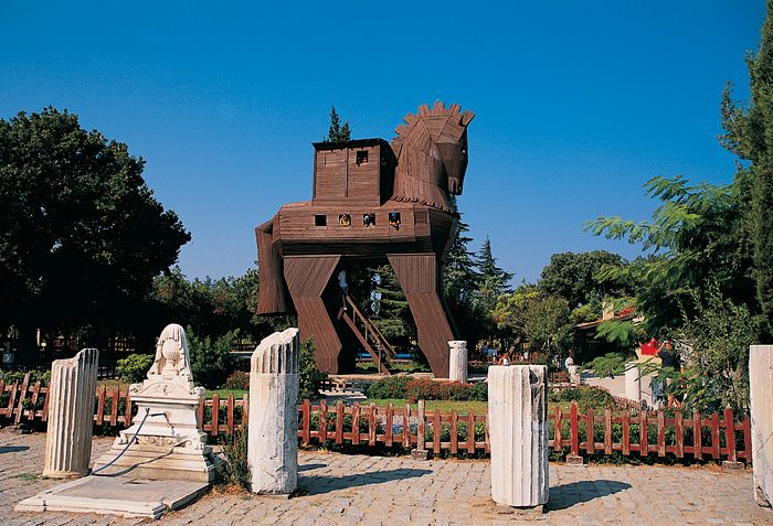 From Istanbul: Troy and Gallipoli 2-Day Trip - From Istanbul to the Dardanelles: Why This 2-Day Route Works