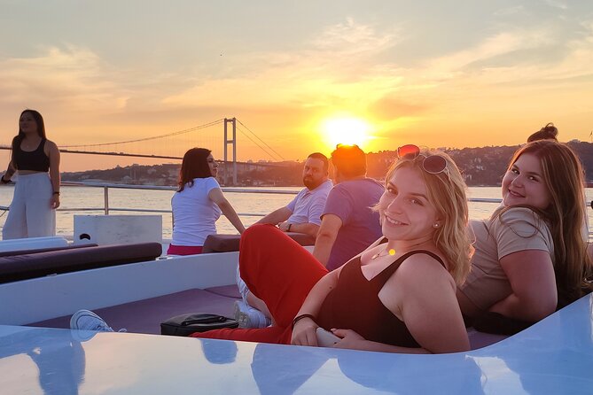 Guided Bosphorus Sunset Cruise on Luxurious Yacht - Small Group Cruise - Rumeli Hisarı and the story of the narrowest Bosphorus stretch