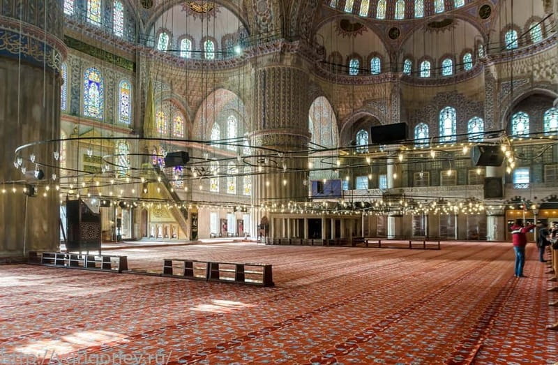 Hagia Sophia, Bosphorus cruise Blue Mosque, Small Group tour - Golden Horn Drive to Pierre Loti Hill: Views Over Traffic