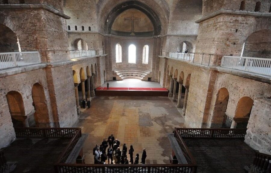 Hagia Sophia, Topkapı Palace, Blue Mosque Guided Small Group - Topkapi Palace and Harem: Sultans, Relics, and Rooms With Secrets