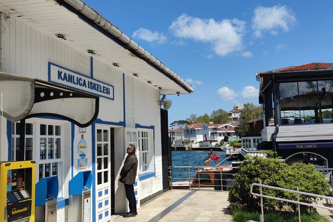 Half Day Bosphorus Cruise with Stopover on Asian Side - Snacks, tea, and onboard WiFi: the value that makes a short tour feel complete