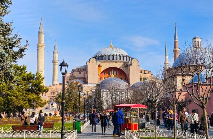 Half Day Old City Tour by Art Historian - Blue Mosque and Sultanahmet Square: the Ottoman story in blue tiles
