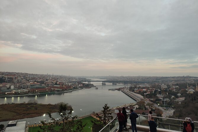 Istanbul: 2 Continents of Bosphorus ( Boat & Lunch ) - Bosphorus by boat, plus viewpoint time on the Asian side