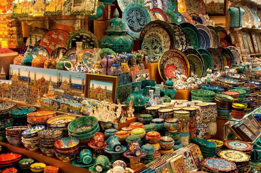 Istanbul: 4-Hour Turkish Shopping Experience - Entering the Grand Bazaar: More Than Just 3,000 Shops