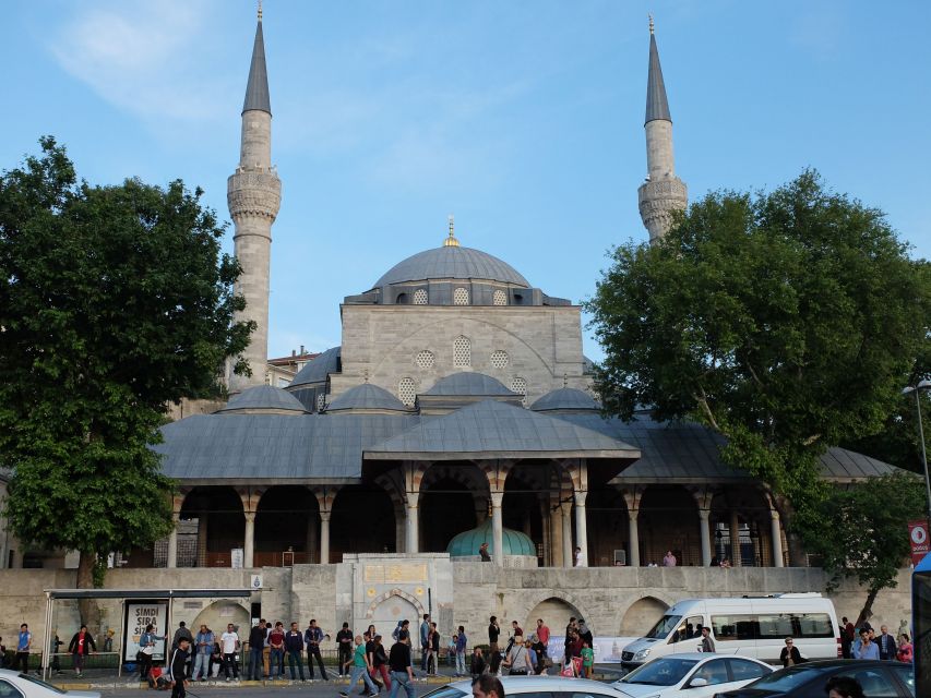 Istanbul: Asian Continent Highlights Walking Tour - Bosphorus Bridge Perspective and the Maiden Tower View