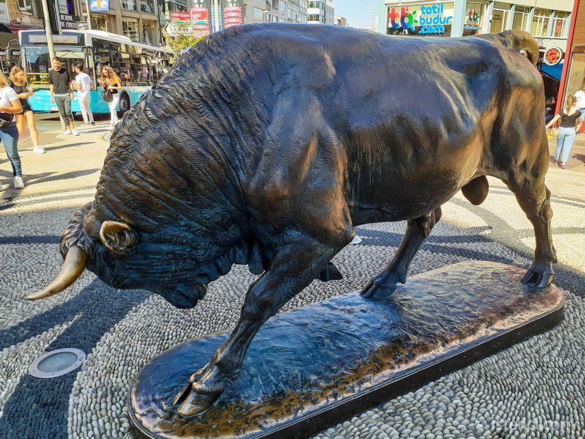 Istanbul: Asian Continent Highlights Walking Tour - Kadıköy Local Market Stops and the Bull Statue