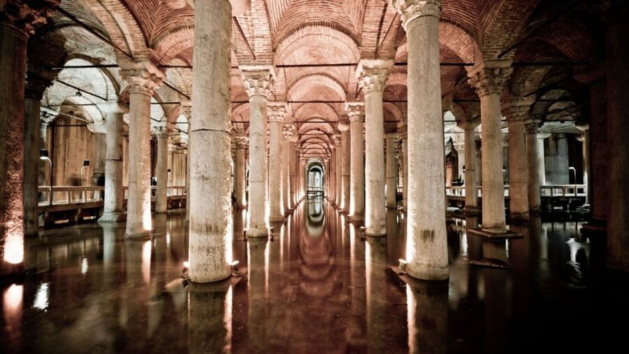 Istanbul: Basilica Cistern Skip-the-line Entry & Guided Tour - Logistics and practical rules: no signal, flash off, and what to bring