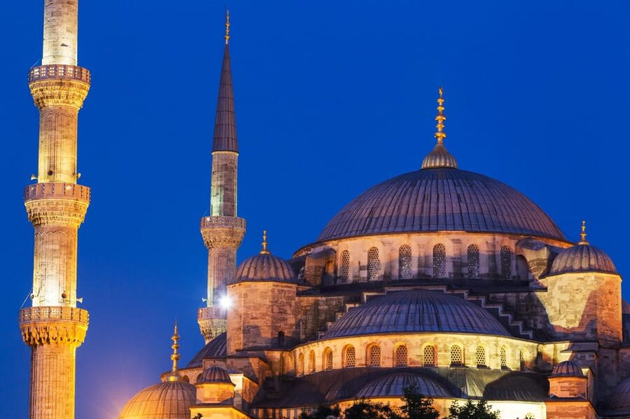 Istanbul: Best City Highlights Guided Tour with Tukish Lunch - When the Tour Changes: Prayer Times, Tuesday Topkapi Closures, Sunday Bazaar Limits
