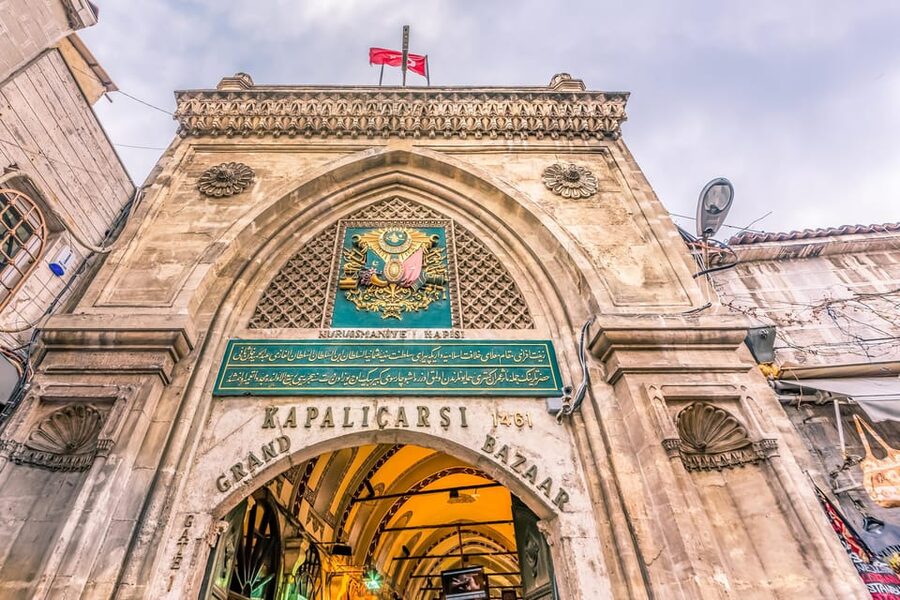 Istanbul: Best City Highlights Guided Tour with Tukish Lunch - Topkapi Palace: How to Make the Two-Hour Block Count