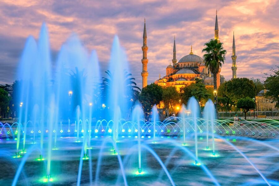 Istanbul: Best City Highlights Guided Tour with Tukish Lunch - Grand Bazaar Time: Shopping, but With Structure