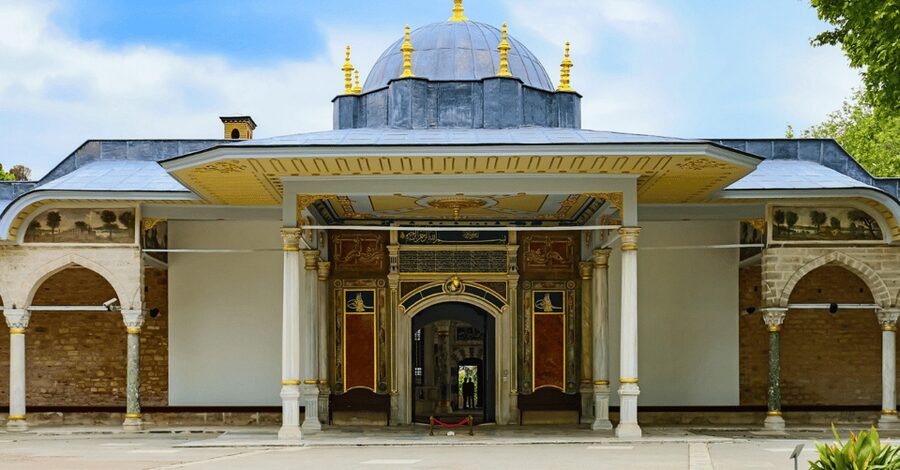 Istanbul: Best of Old City Full-Day Tour with Transfers - Hippodrome of Constantinople: The Stones Behind the Legends