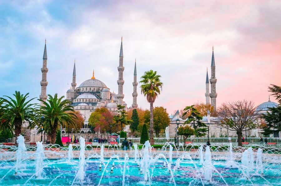 Istanbul: Blue Mosque and Hagia Sophia Tour w/Entry Tickets - Alman Çeşmesi start: get oriented before you hit the heavy hitters