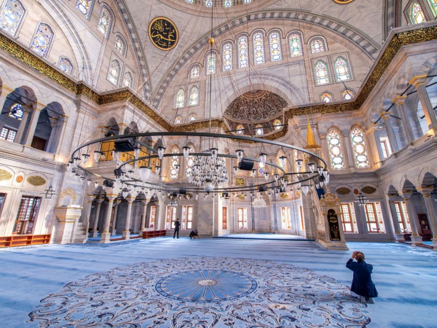 Istanbul: Blue Mosque Guided Tour - Price and value: $19 for a focused 60-minute guided visit plus time inside