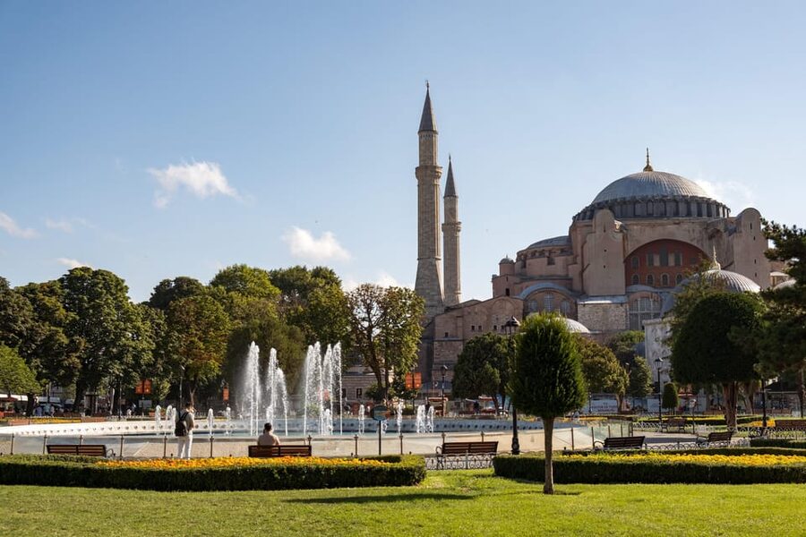 Istanbul: Blue Mosque & Hagia Sophia Guided Tour w/ Tickets - What kind of traveler should book this