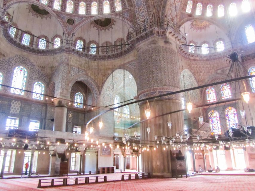 Istanbul: Blue Mosque & Hagia Sophia Guided Tour w/ Tickets - Blue Mosque rules you should plan for before you go in