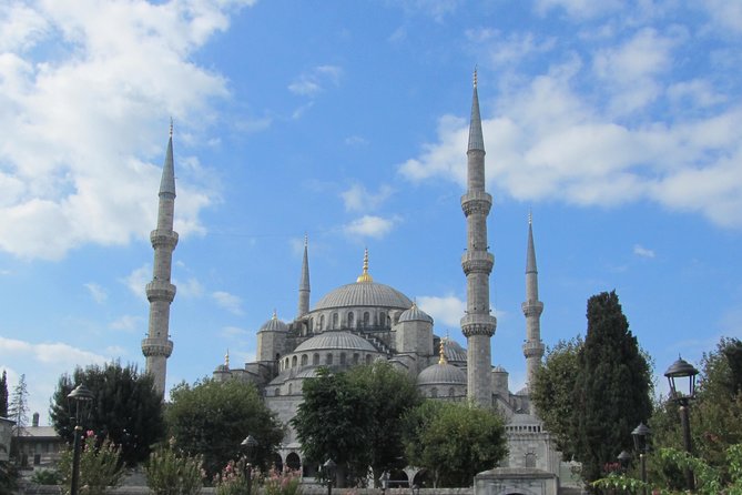 Istanbul: Blue Mosque & Hagia Sophia Small-Group Tour with ticket - Tickets, timed entry, and why timing can make or break the day