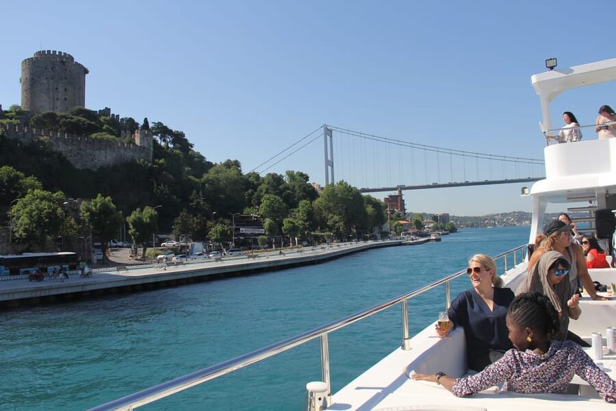 Istanbul: Bosphorus and Black Sea Cruise with Lunch - Why a Bosphorus-to-Black Sea lunch cruise feels worth your time