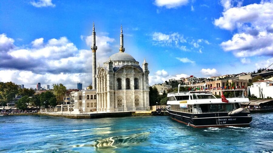 Istanbul: Bosphorus and Black Sea Cruise with Lunch - Lunch onboard: what’s included, and why it matters on a boat