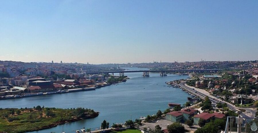 Istanbul: Bosphorus And Golden Horn Morning or Sunset Cruise - Dolmabahce, Beşiktaş, and Ortaköy, when palaces and waterfront life meet