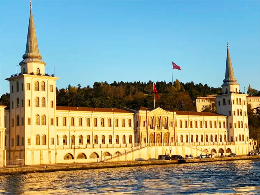 Istanbul: Bosphorus and Golden Horn Sunset Yacht Cruise - Price, boat size, and the small details that affect comfort