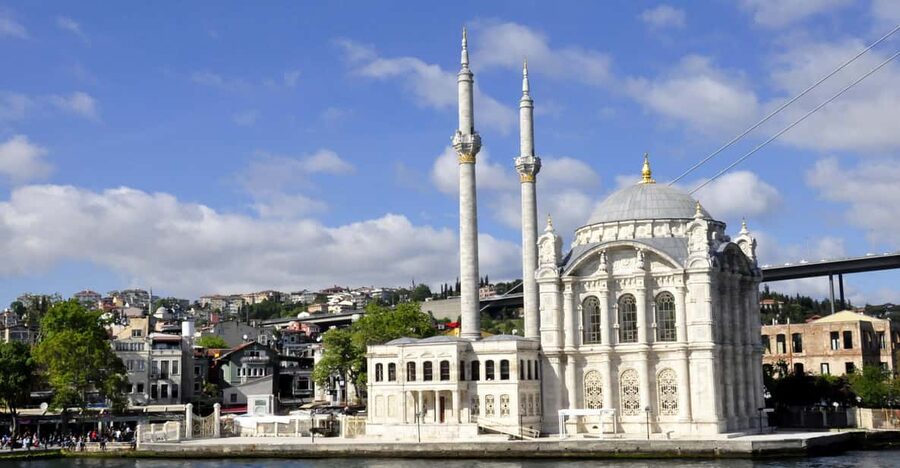 Istanbul: Bosphorus Boat Cruise - Istanbul’s Bosphorus Cruise: Why this route hits in 2.5 hours