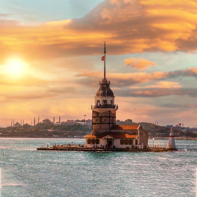 Istanbul: Bosphorus Cruise from Europe or Asia & Audio Guide - A 90-Minute Bosphorus Cruise That Shows Why Istanbul Feels Split in Two