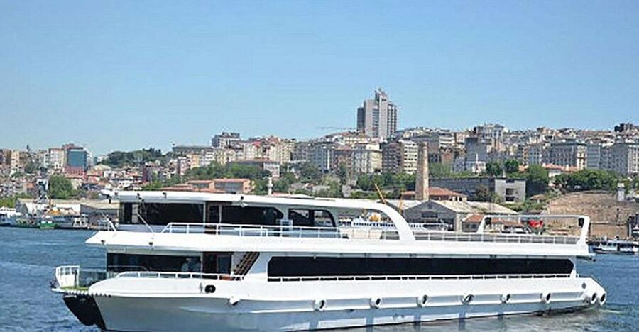 Istanbul Bosphorus Dinner Cruise &Entertainment hotel pickup - Key things you will notice on this Bosphorus cruise