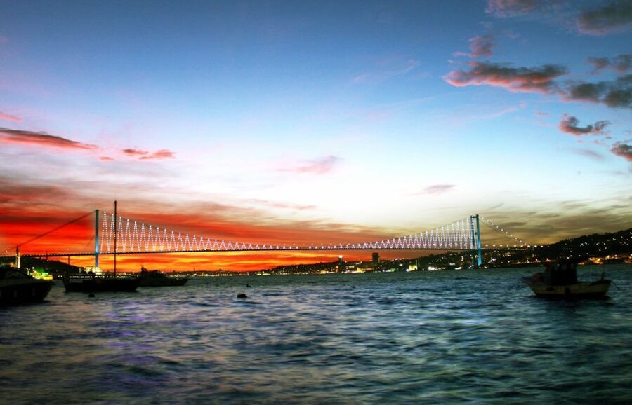 Istanbul Bosphorus Dinner Cruise &Entertainment hotel pickup - Price and value: is $53 a good deal for a Bosphorus night?