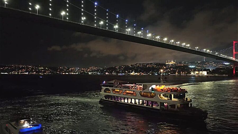 Istanbul: Bosphorus Dinner Cruise with Drinks & Turkish Show - Key Points To Know Before You Go