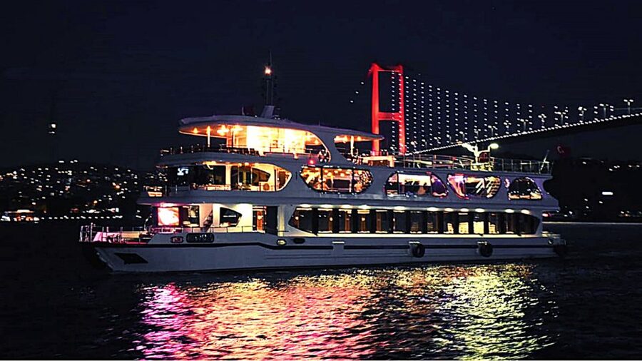 Istanbul: Bosphorus Dinner Cruise with Drinks & Turkish Show - Dinner Service and What You Really Get for the Price