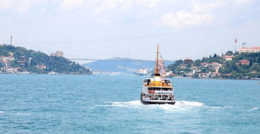 Istanbul: Bosphorus Dinner Cruise with Private Table & Show - What you truly get in the 3.5 hours