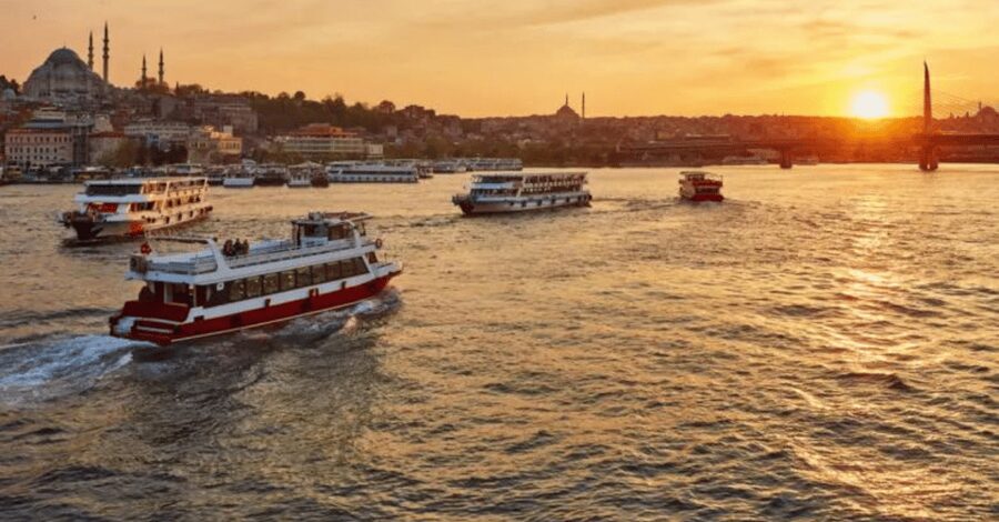 Istanbul: Bosphorus Dinner Cruise with Private Table & Show - Dinner choices and drinks: where the value is, and where it’s not
